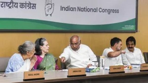 Kharge 'hurt' over purification controversy, expresses displeasure over silence of Congress leaders at CWC meeting