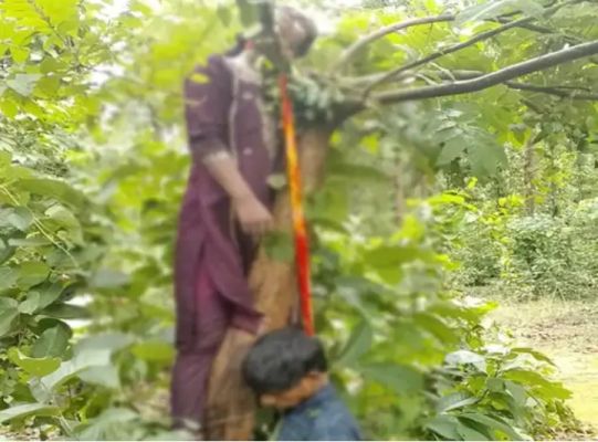 CHHATTISGARH: Two dead bodies on the same noose!