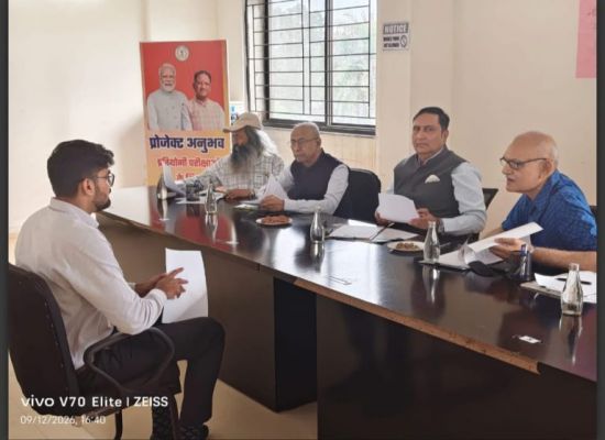 A panel of experts conducted mock interviews with 19 candidates and provided valuable suggestions to enhance their personality and communication skills.