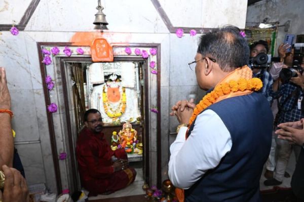 Chief Minister Vishnu Dev Sai participated in the 117-year-old tradition of Ganeshotsav.