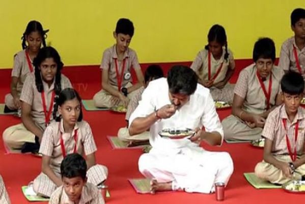 Tamil Nadu CM Vijayawada launches extended breakfast scheme for classes 6 to 8