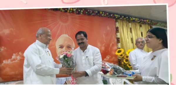 MLA Indra Saw and former MLA Shivratan Sharma reached the meditation program of Brahma Kumaris