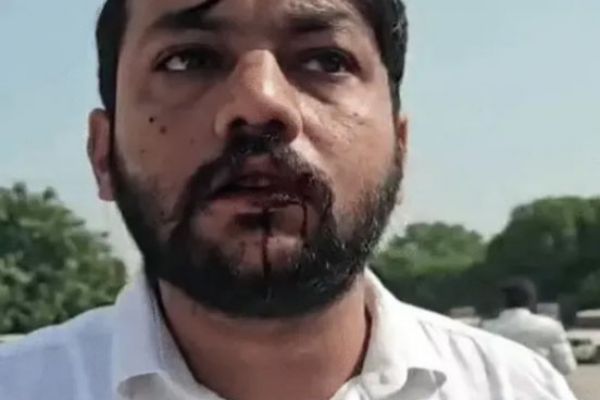 A bloody incident occurred during a lawyers' strike at a Panipat court. An advocate was stabbed in the neck with a pistol; one attacker was arrested.