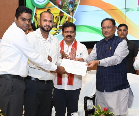 *CM Vishnu Deo Sai Felicitates Top-Performing Aspirational Districts and Blocks Under Sampoornata Abhiyan*