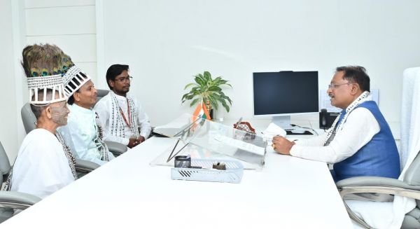 Representatives of the Akhil Bharatiya Ramnami Mahasabha Call on Chief Minister Vishnu Deo Sai