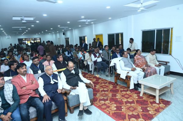 Chief Minister Vishnu Dev Sai listened to the 130th episode of 'Mann Ki Baat' with public representatives in Kansabel.