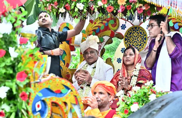 Shri Vishnu Deo Sai pulls Lord Shri Jagannath&rsquo;s Rath at Dokra Yatra, performs Gajapati Maharaja tradition, reiterates welfare initiatives