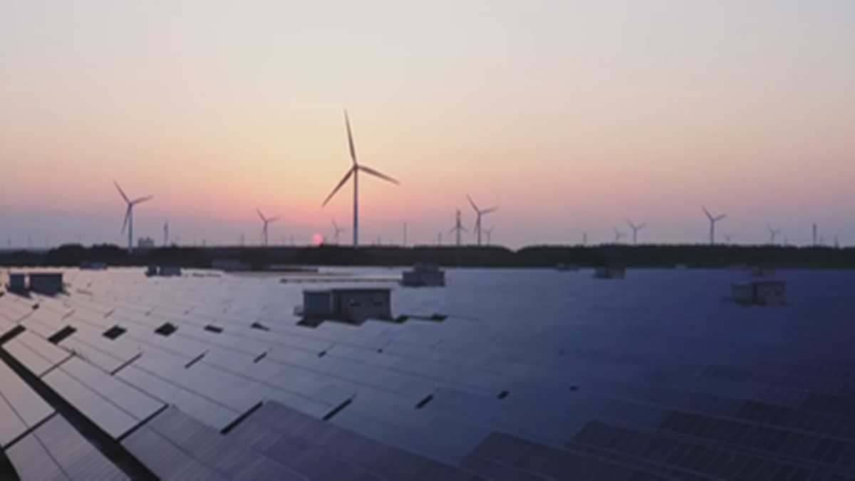 Solar and wind energy key to India's development: PM Modi