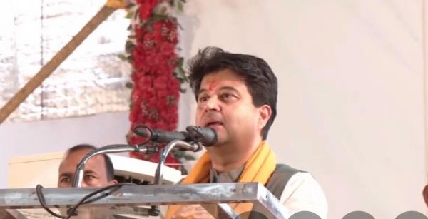 A defense plant worth Rs. 2500 crore will be set up in Shivpuri: Union Minister Scindia